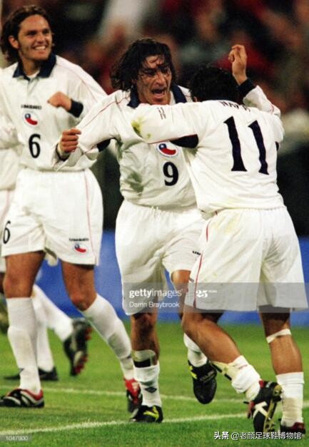 菲戈跑男穿的运动鞋,菲戈职业生涯穿过的足球鞋