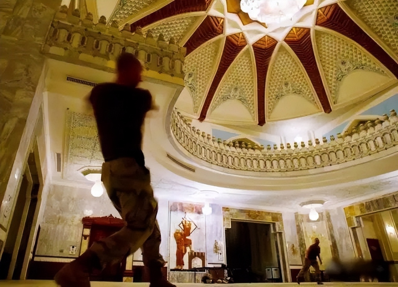 美军冲进萨达姆办公室，发现两件“中国造”，分别来自上海和台湾