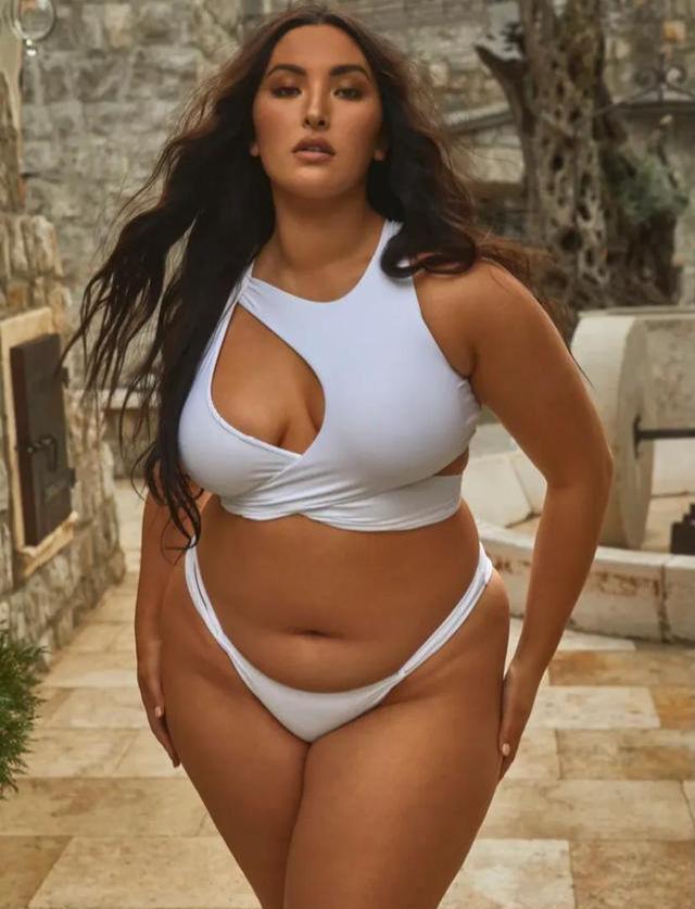 这身材！由美·努（YumiNu）日荷混血大码模特