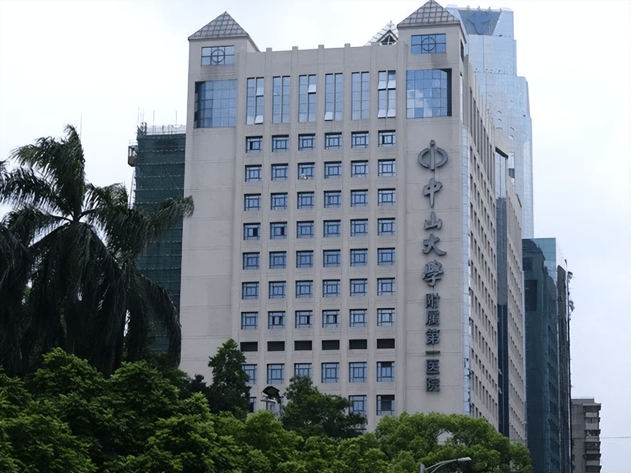 全国医院排名前十的有哪些中医院,全国排行前十的医院排名