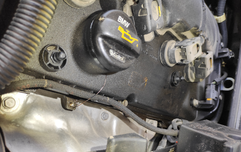 二手14年宝马3系发动机耐用吗,宝马3系2.0t发动机大修多少钱