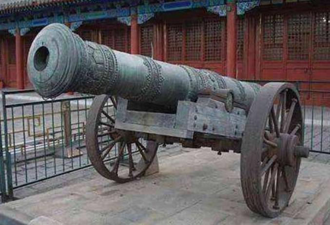 清朝最天才的火器专家被康熙处死,清朝有个特别厉害的火器大师