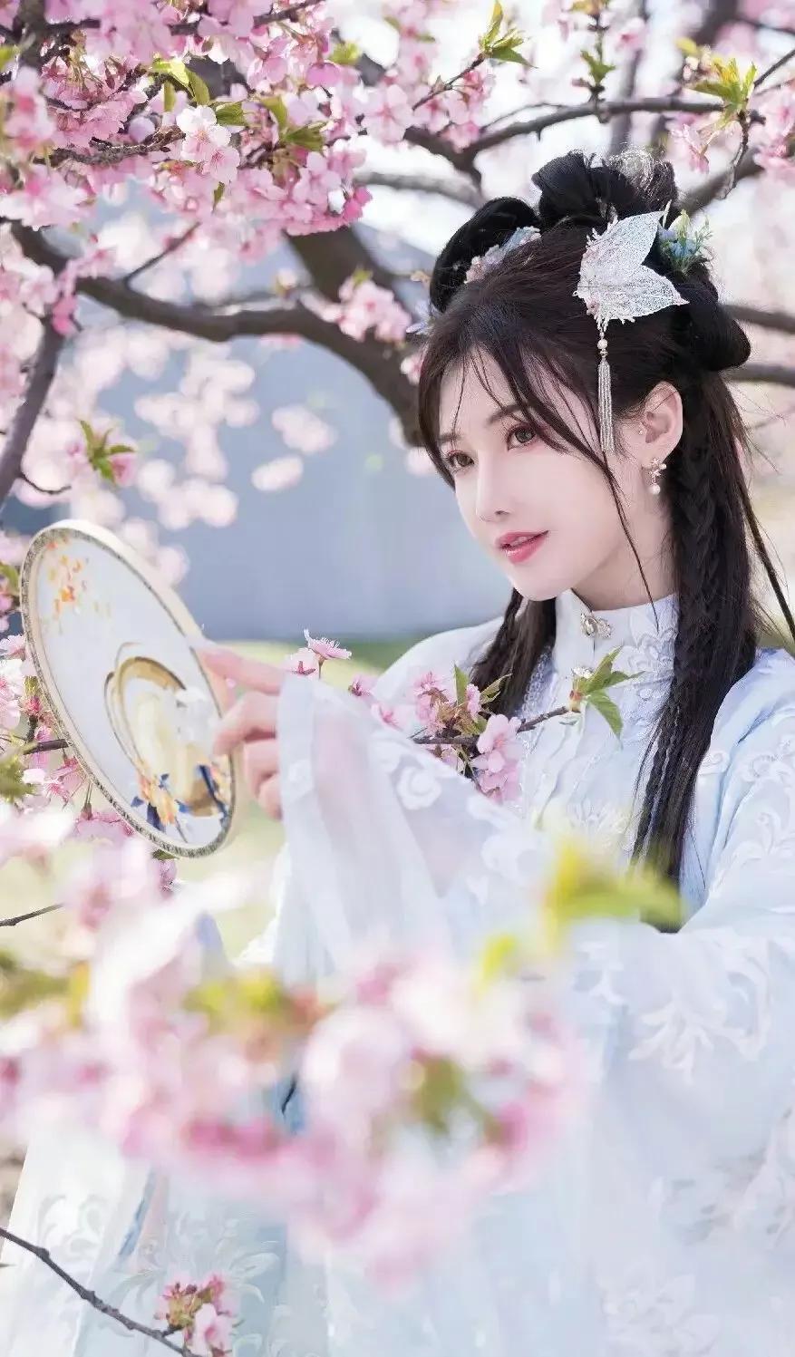 古诗三首天净沙秋思,天净沙古诗三首