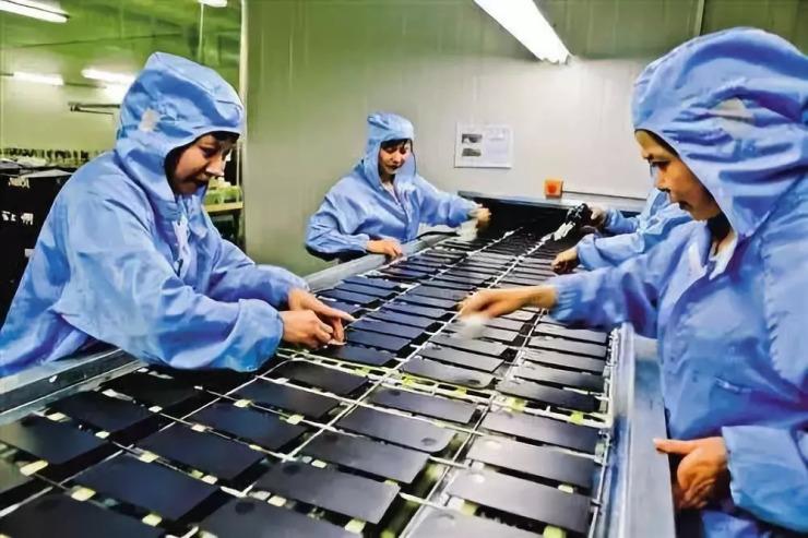 从深圳山寨工厂到华为，互联网遇到制造业，中国智造的下一个乐章