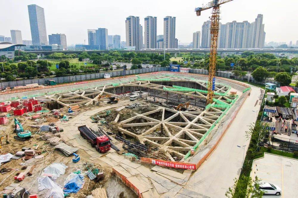 新改建学校施工,速看青云路步行街最新改造进度