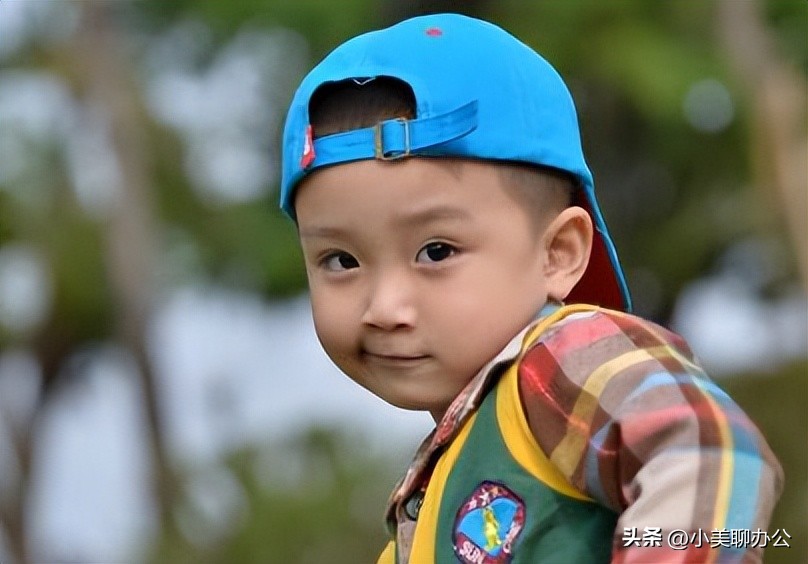 好听的男孩英文名字带翻译带发音,男孩的英文名字叫什么好听