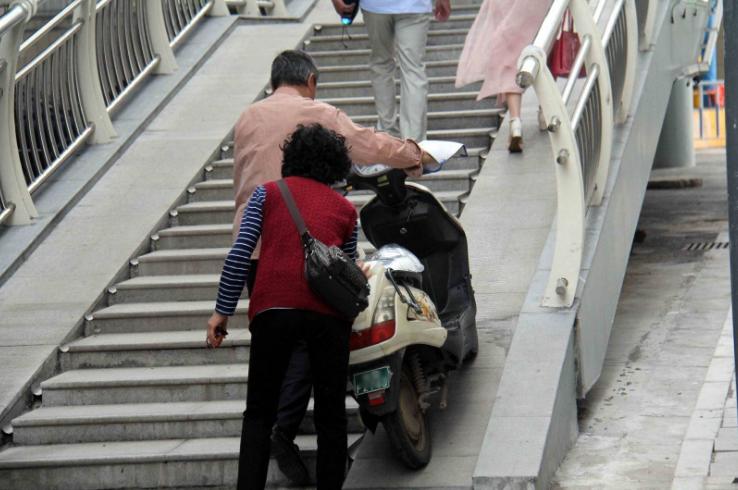 长安电动车没电了应急方法,雅迪电动车没电了应急方法