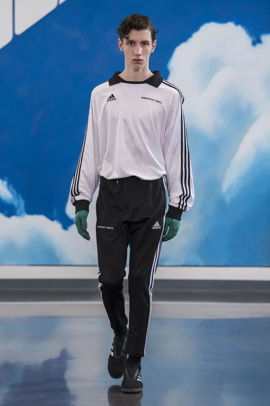 鐪嬬悆蹇呭鍗曞搧,鍘荤湅鐞冭禌鎬庝箞绌垮鎯婅壋