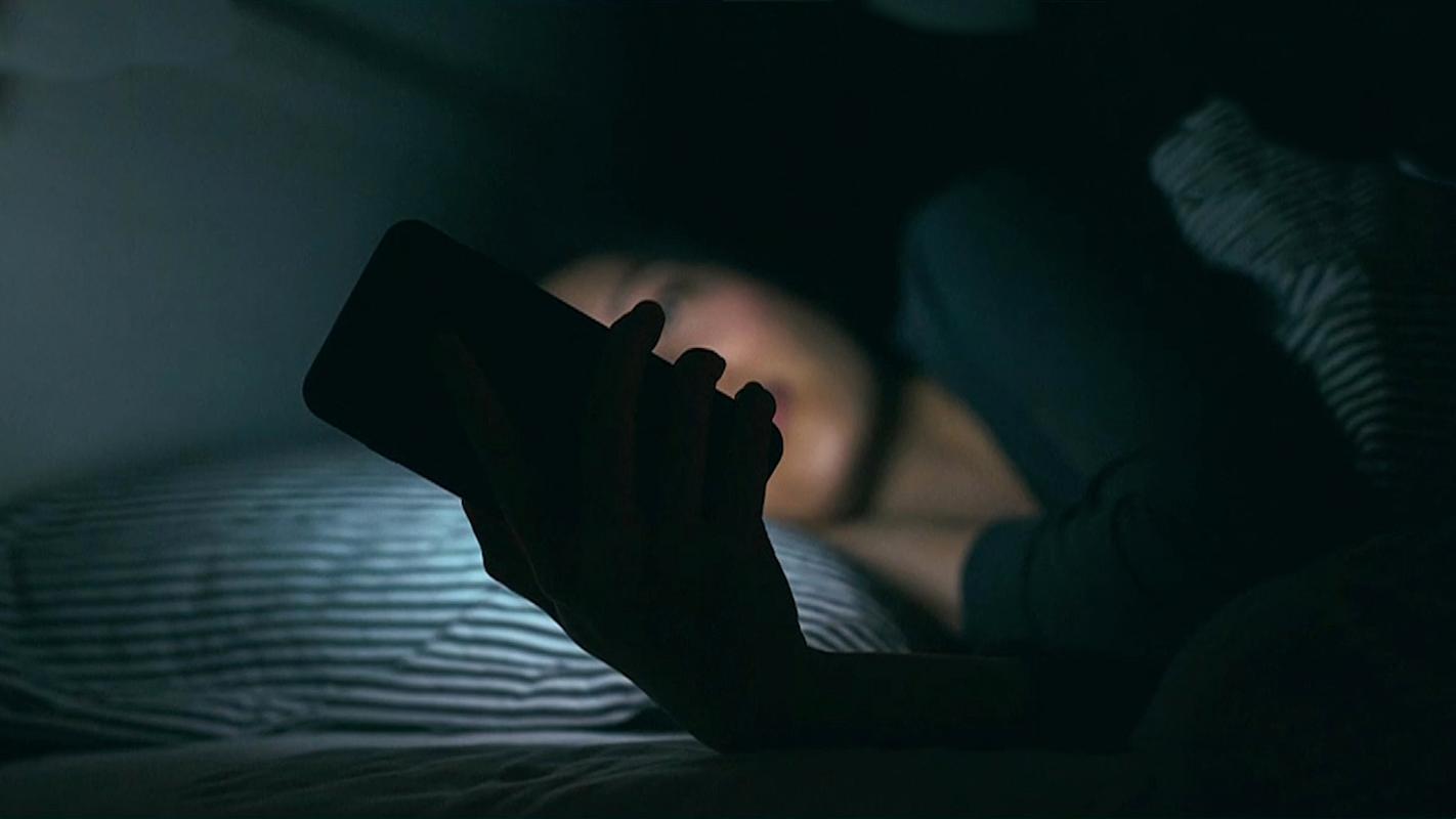 父母怎么处理青春期孩子早恋问题,面对青春期孩子早恋如何处理