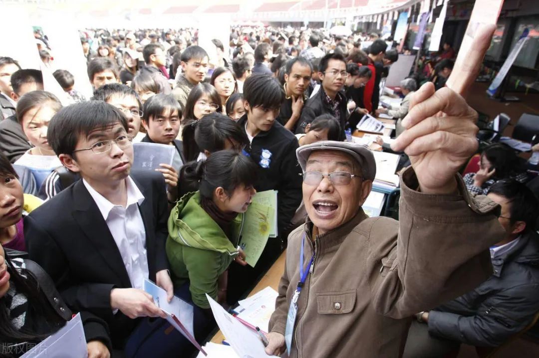 当下最赚钱的行业适合新手小白,现在什么行业最有前景赚钱最快