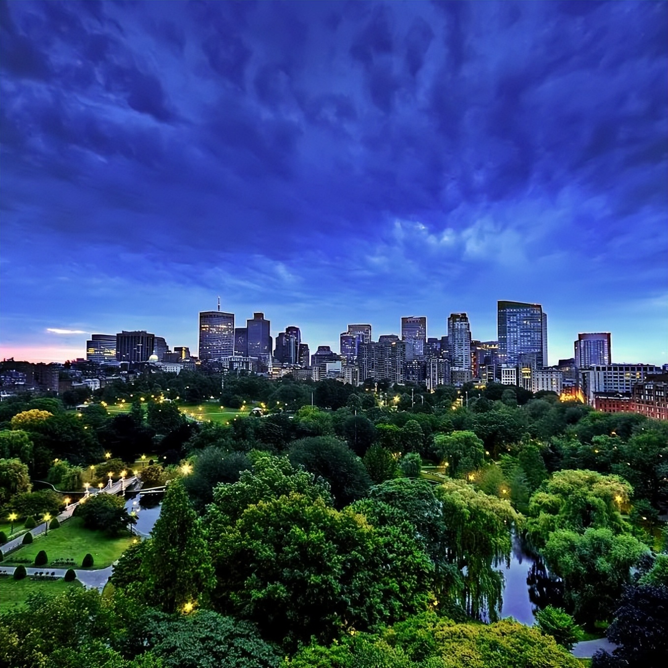 恒大销售火爆,佛山恒大郦湖城交付