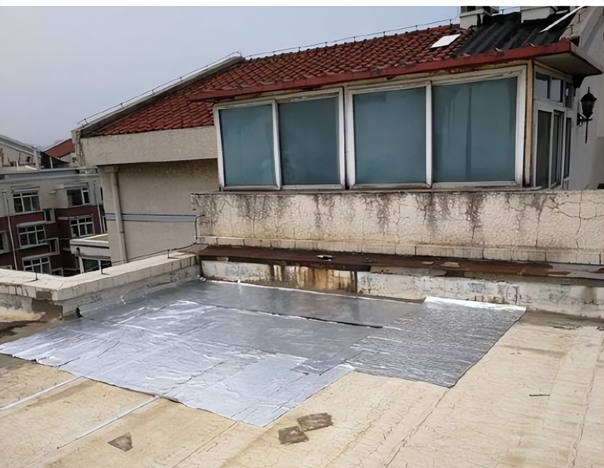 屋顶漏水怎么办最快最好的方法,屋顶漏水能彻底解决吗