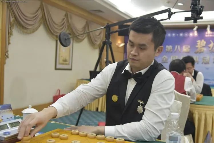 张强是王天一的徒弟吗,张强到底是不是王天一师父