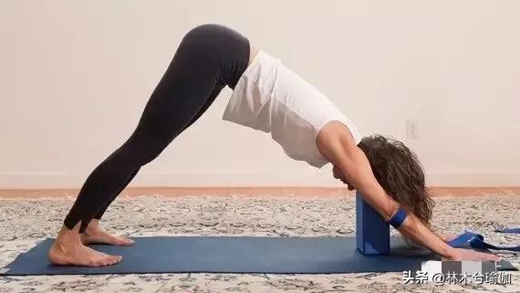 一套修复性瑜伽练习（原来瑜伽还可以懒着练）