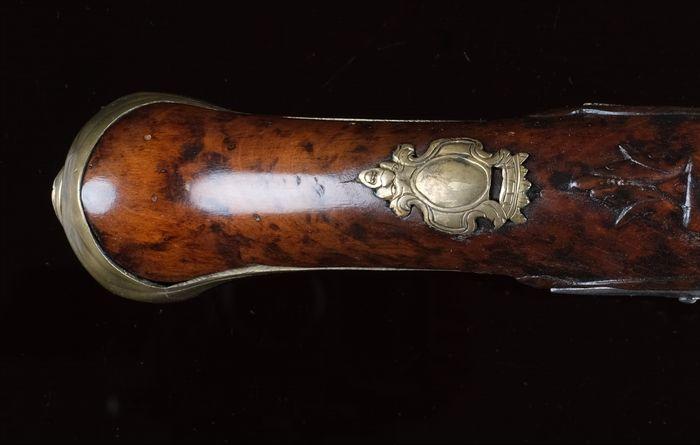 燧发枪装备欧洲三百年,16世纪老式燧发枪