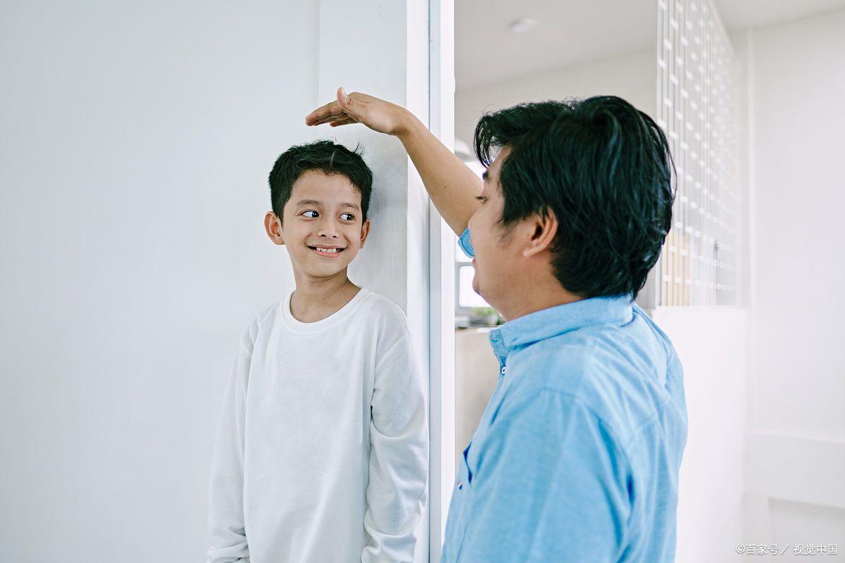 国家最新标准的身高体重范围,男女身高体重标准对照表0–18岁