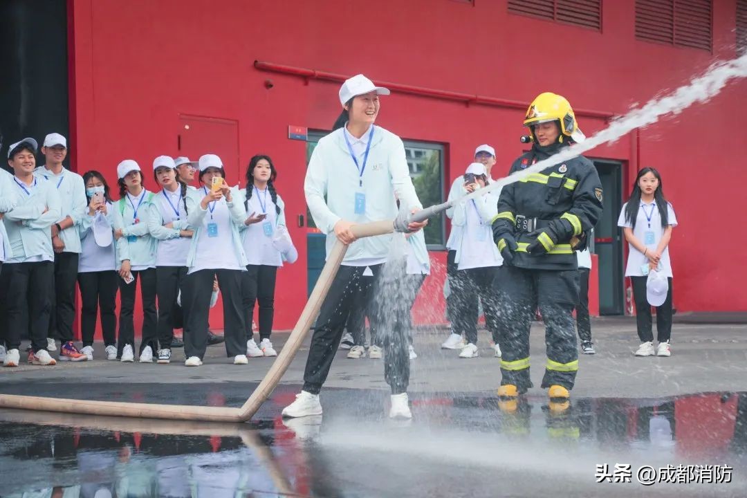 成都大运会志愿者全要素演练,成都大运会安保志愿者