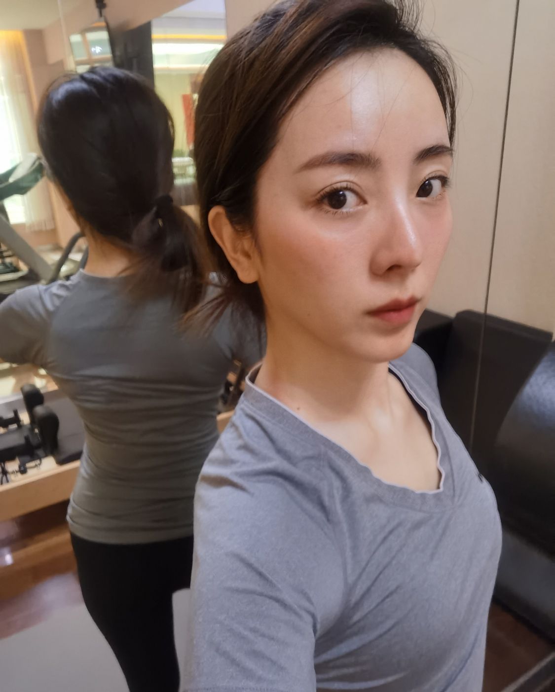 李思思袜子,央视主持人李思思晒健身照片