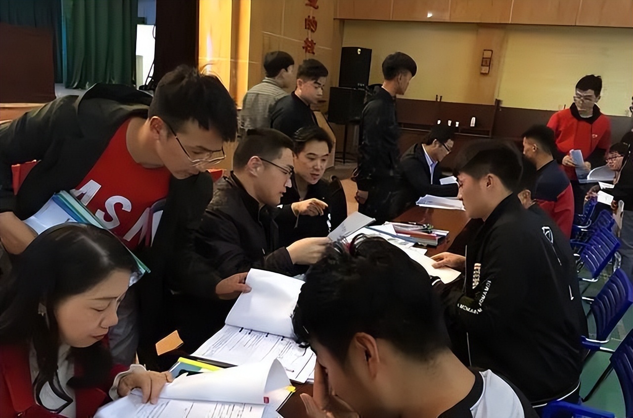 中铁19局人力岗薪资,中铁年薪50万招聘