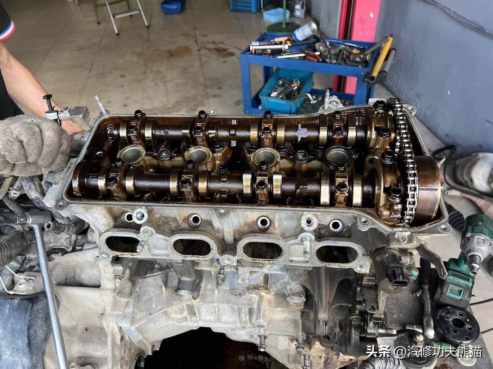 一车传三代丰田越野,六代半丰田凯美瑞烧机油