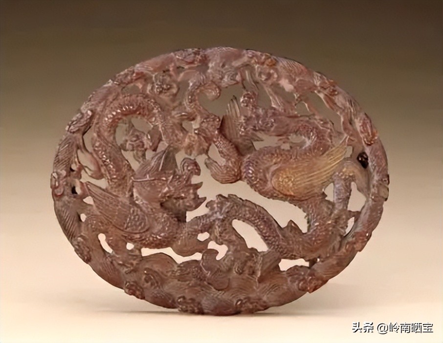 犀角的艺术品欣赏,犀角的药用和角雕艺术