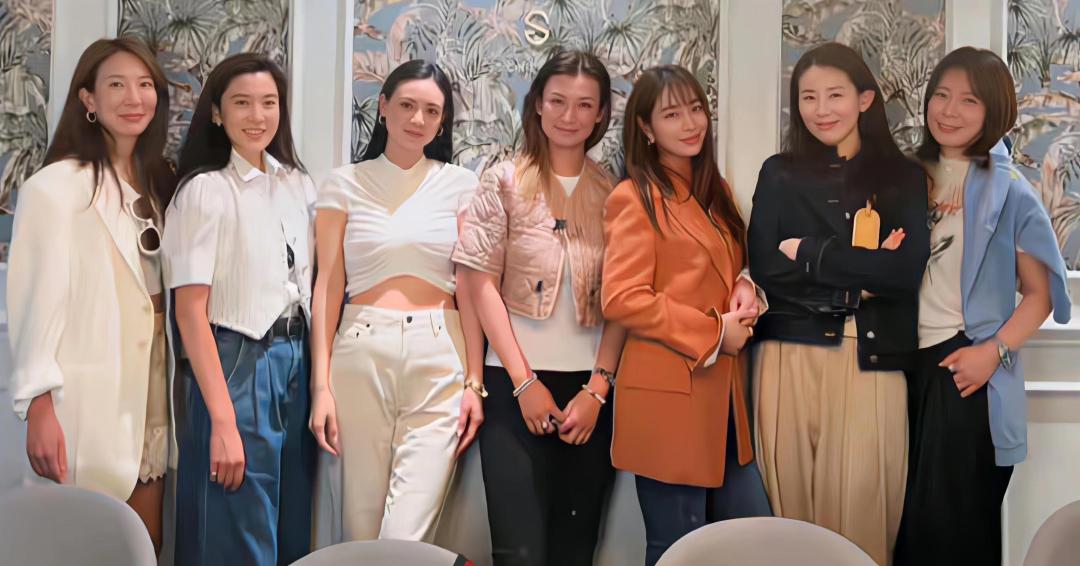 郭晶晶巩俐与明星合影,郭晶晶张曼玉合影