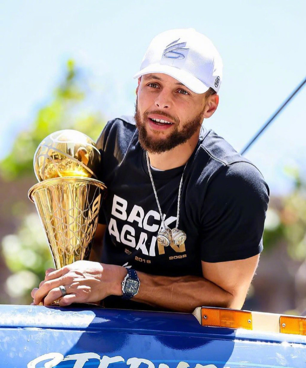 全美直播！维金斯一身匹克汤普森良心代言人国产两大品牌赚翻了