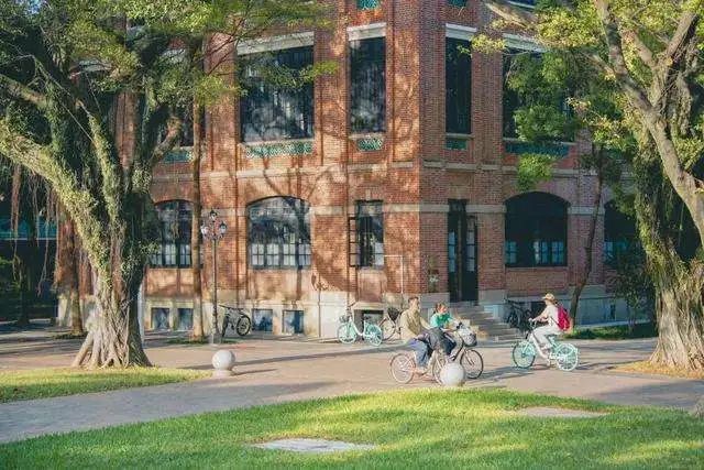 DSE还是港澳台联考，该怎么选？