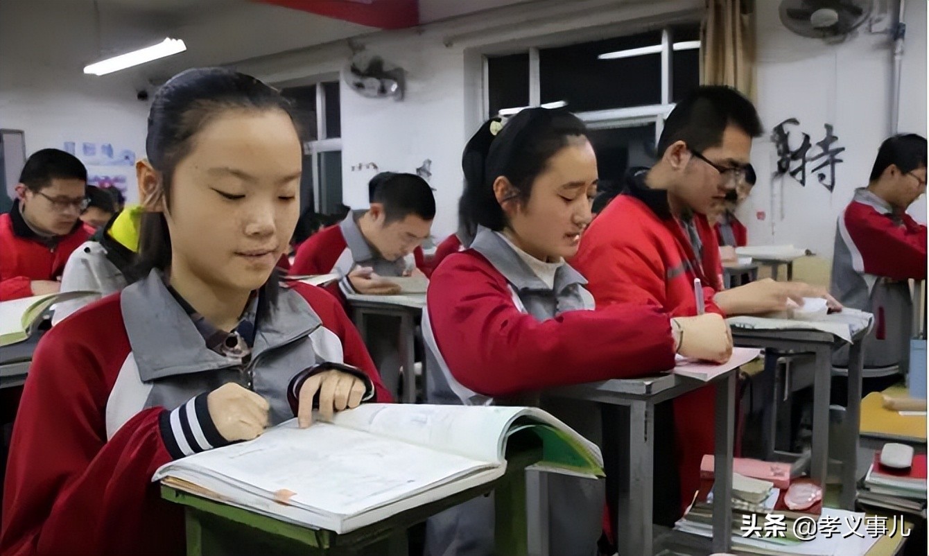 70年栉风沐雨70载春华秋实,70年栉风沐雨70年砥砺前行