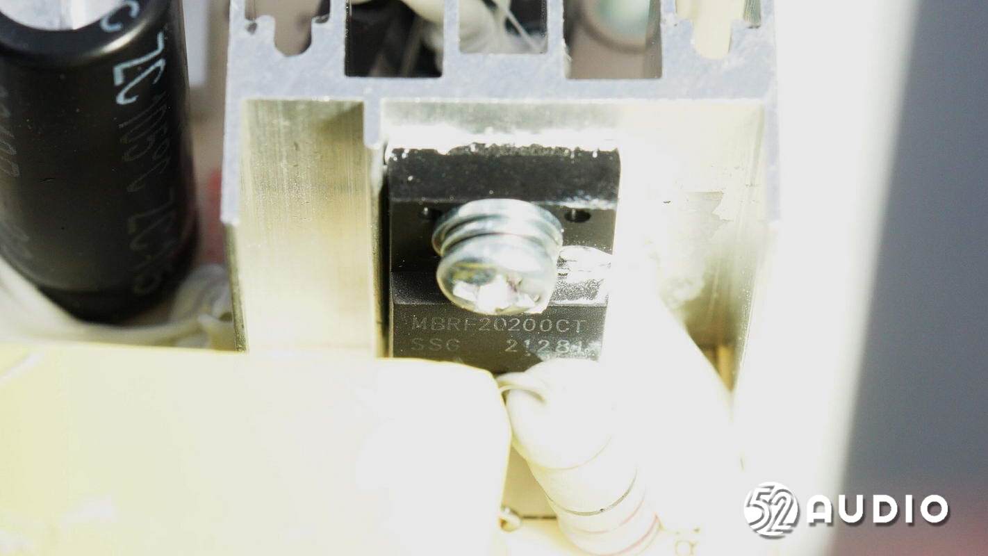 雷蛇天狼星v2专业版,razer雷蛇利维坦巨兽v2和天狼星v2