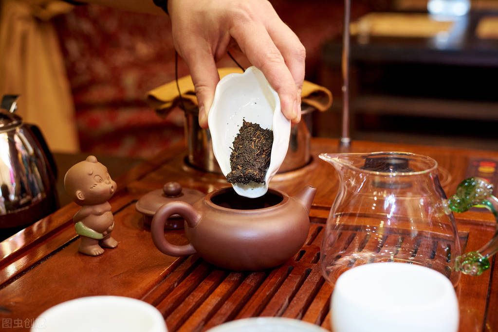 乳胀痛有硬块怎么治疗,肝气郁滞乳腺胀吃什么