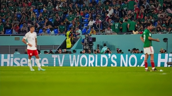 莱万到底算不算世一锋,莱万能算世界第一中锋吗