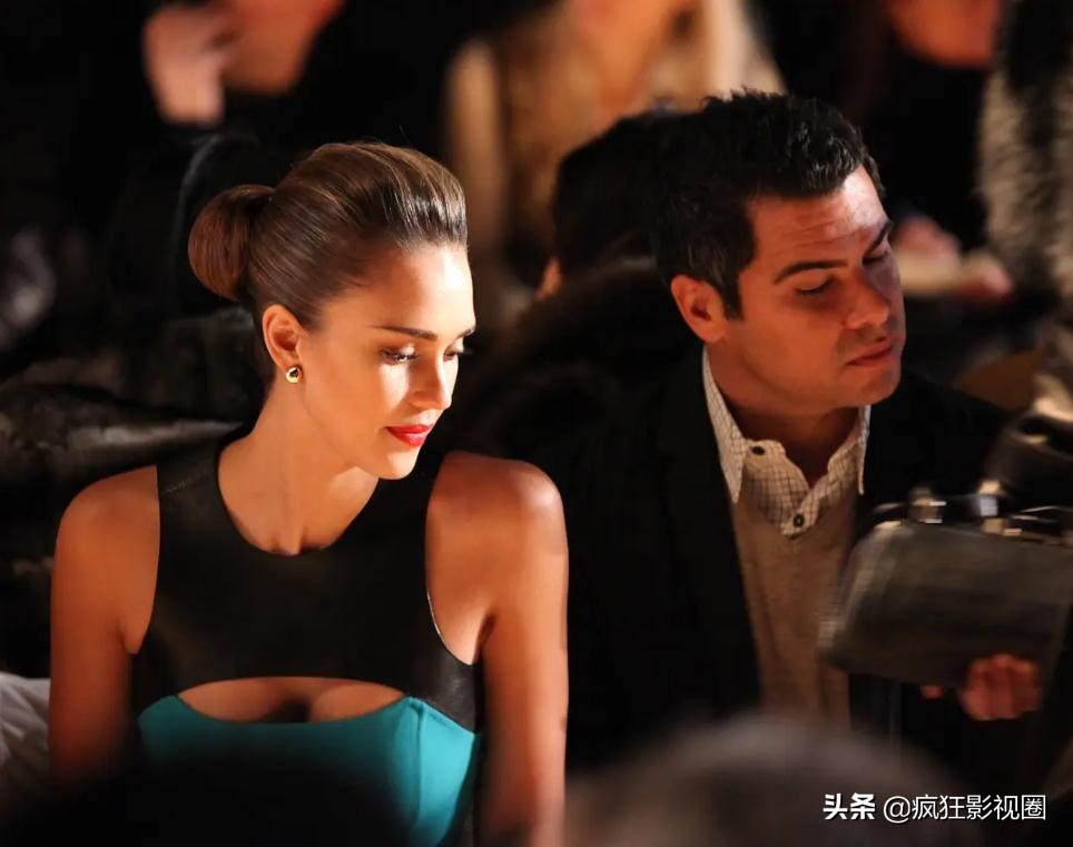 拒绝为好莱坞拍裸戏的“地球球花”杰西卡,41岁活成人间清醒