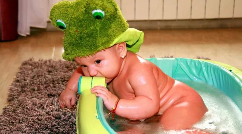 频繁洗澡会怎样,老人洗澡太频繁