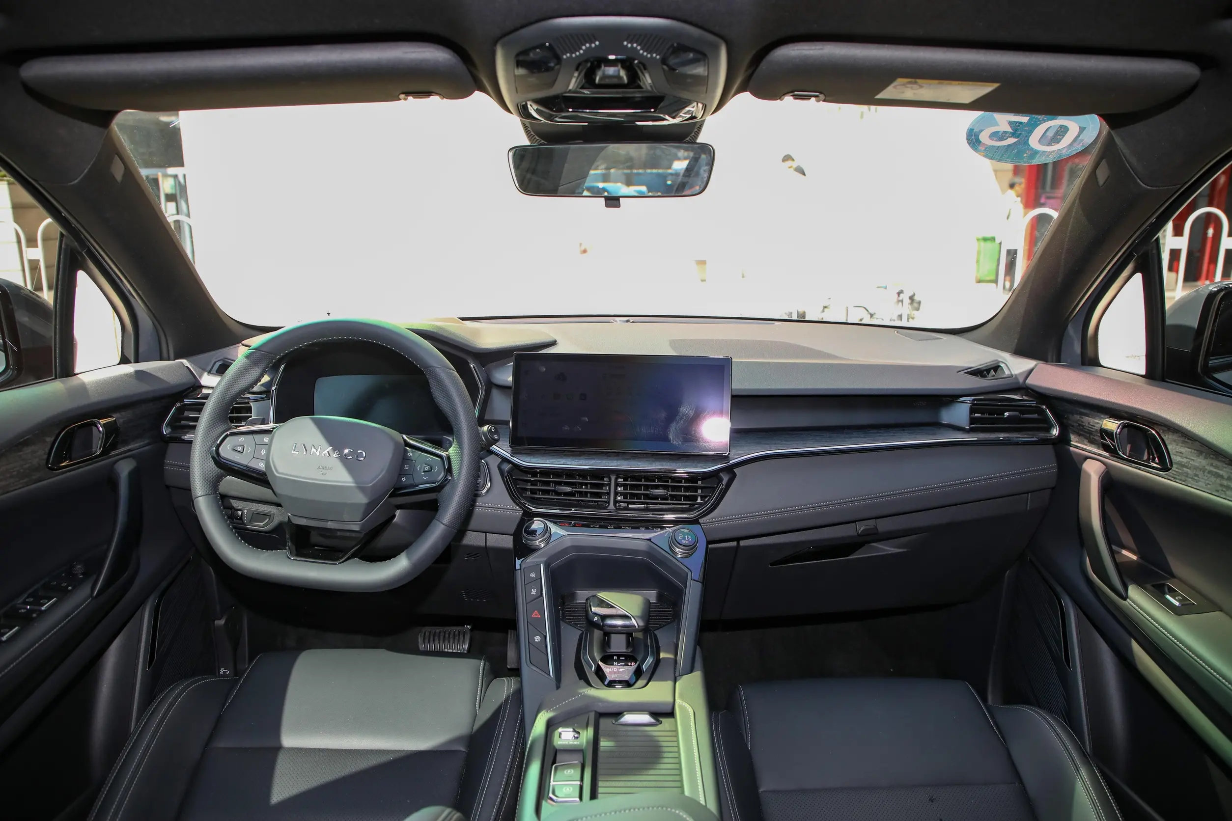 女生买什么车比较合适10万到15万,适合女生开的15万以内小型suv