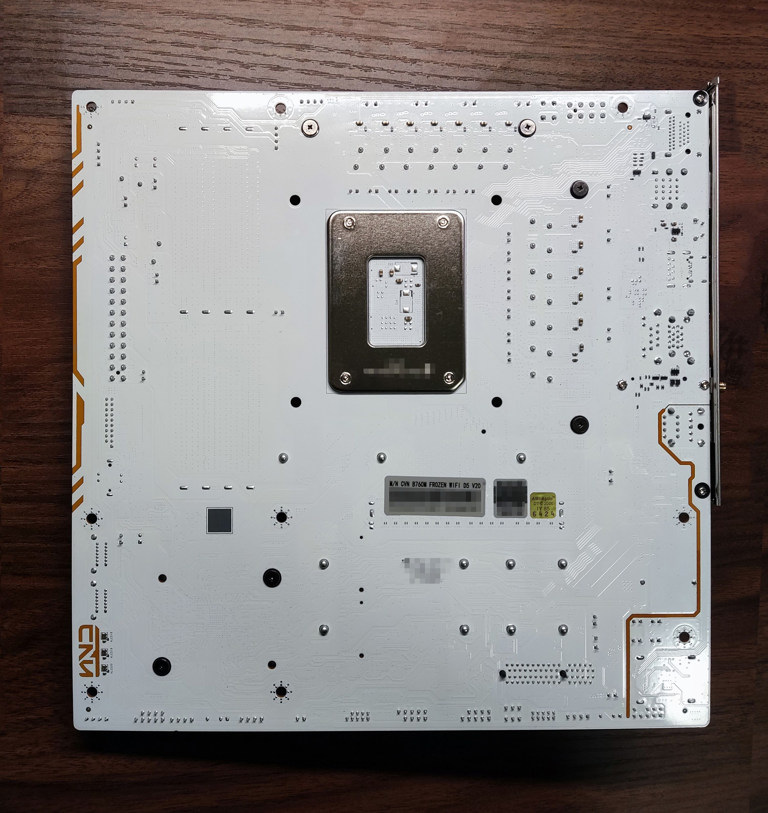 新年新气象：冬日漫漫，我给自己装了台纯白色的新电脑