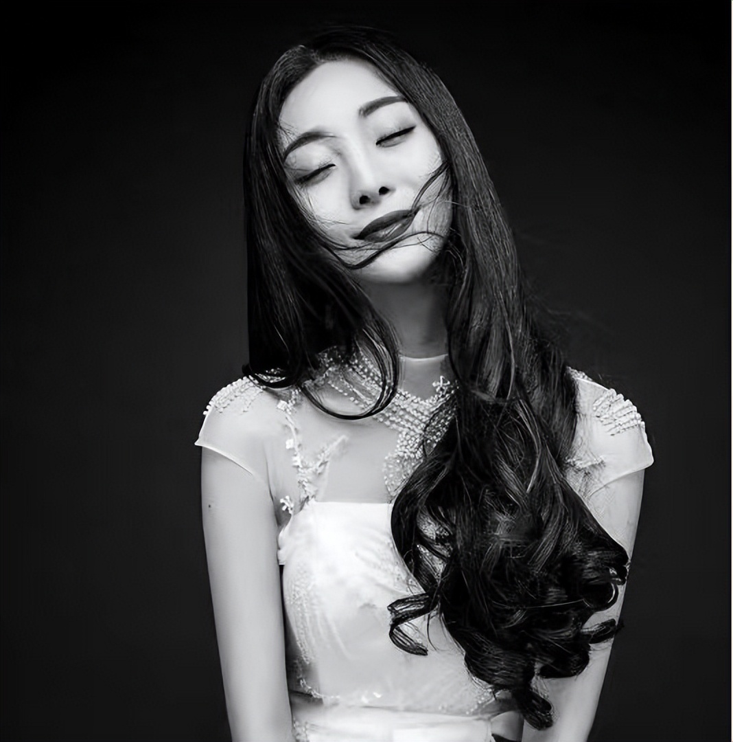 山东女孩李雪珂靠晒娃吸粉百万,李雪珂生混血宝宝花了多少钱