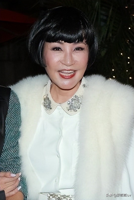 12对著名的“老夫少妻”演绎绝世童话！你相信爱情吗？