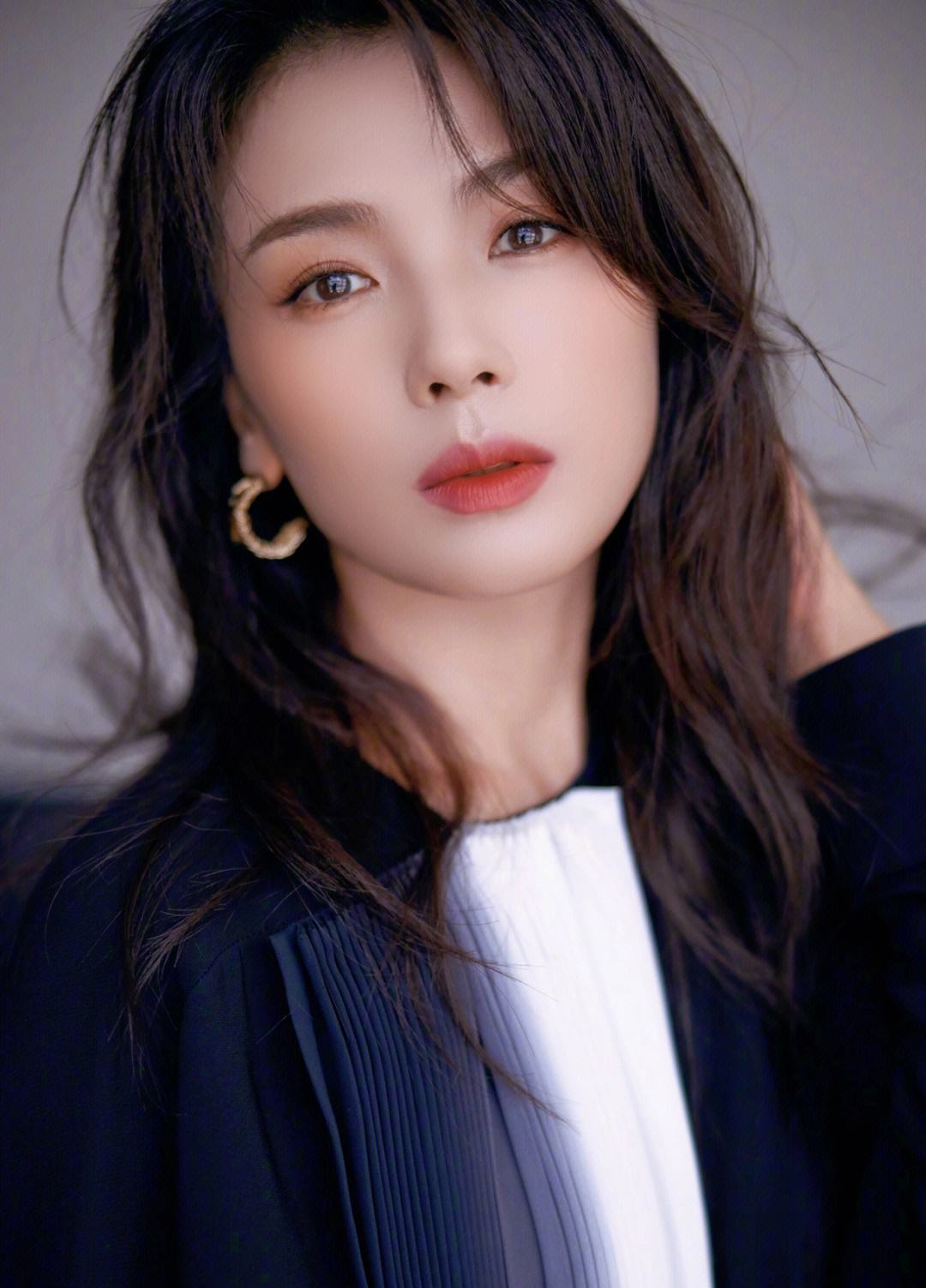 哪几个女明星的鼻子不好看,鼻子不好看的十大女星