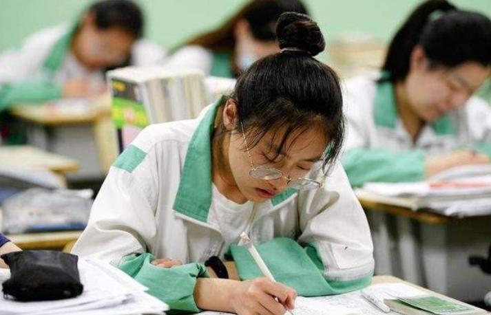 取消本科批次后二本还有优势吗,2022年大学录取不区分一本二本吗