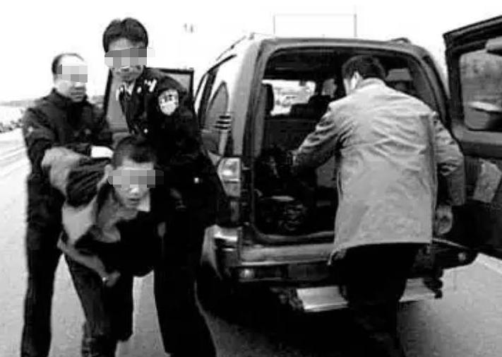 买绿背心被判刑,买绿背心判刑