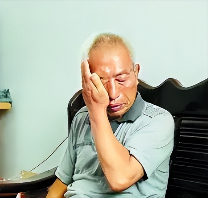 男子冤案15年后出狱,含冤入狱妻子改嫁