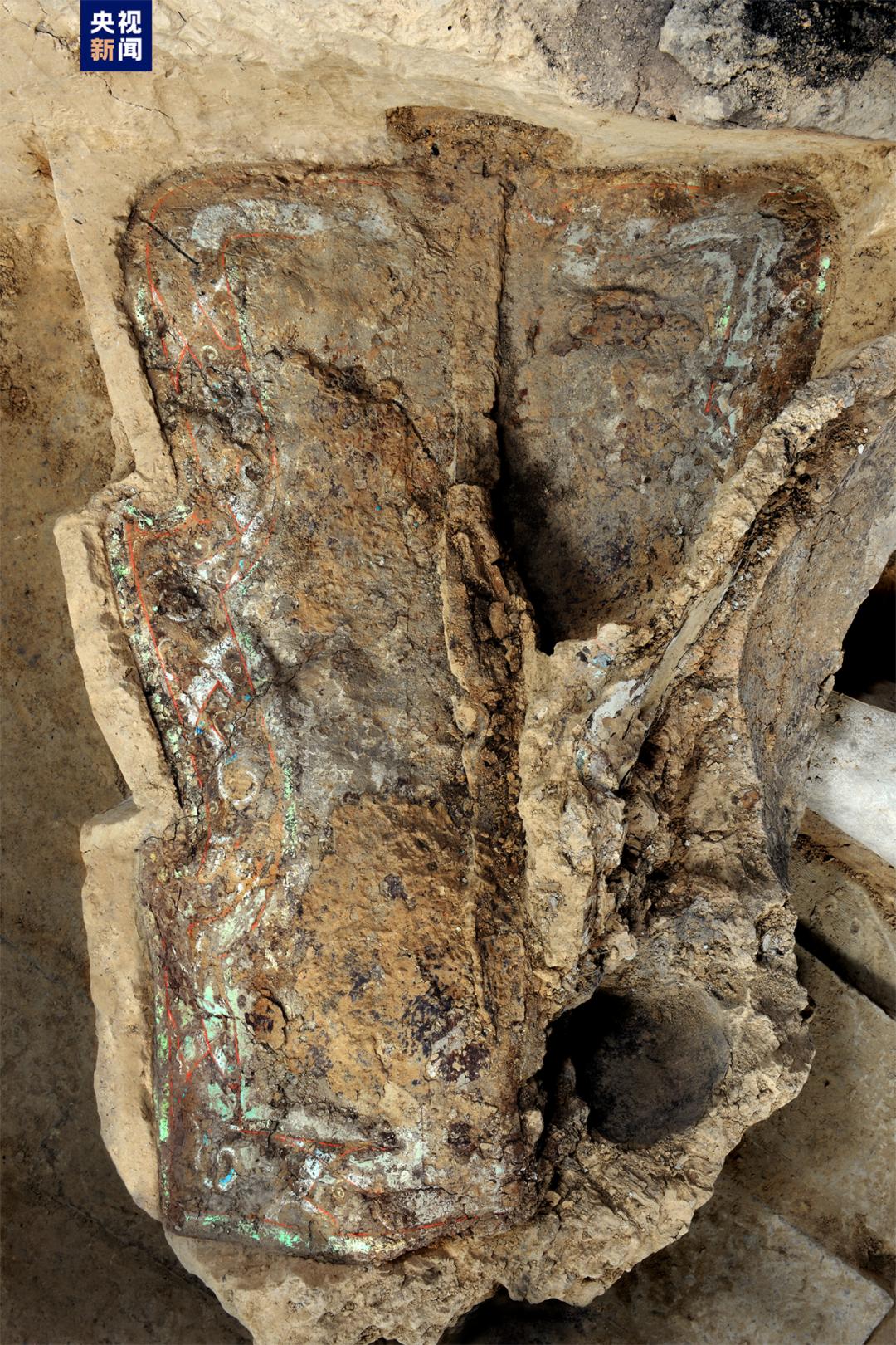 秦兵马俑坑出土的剑和箭镞,秦始皇兵马俑坑发掘的兵器