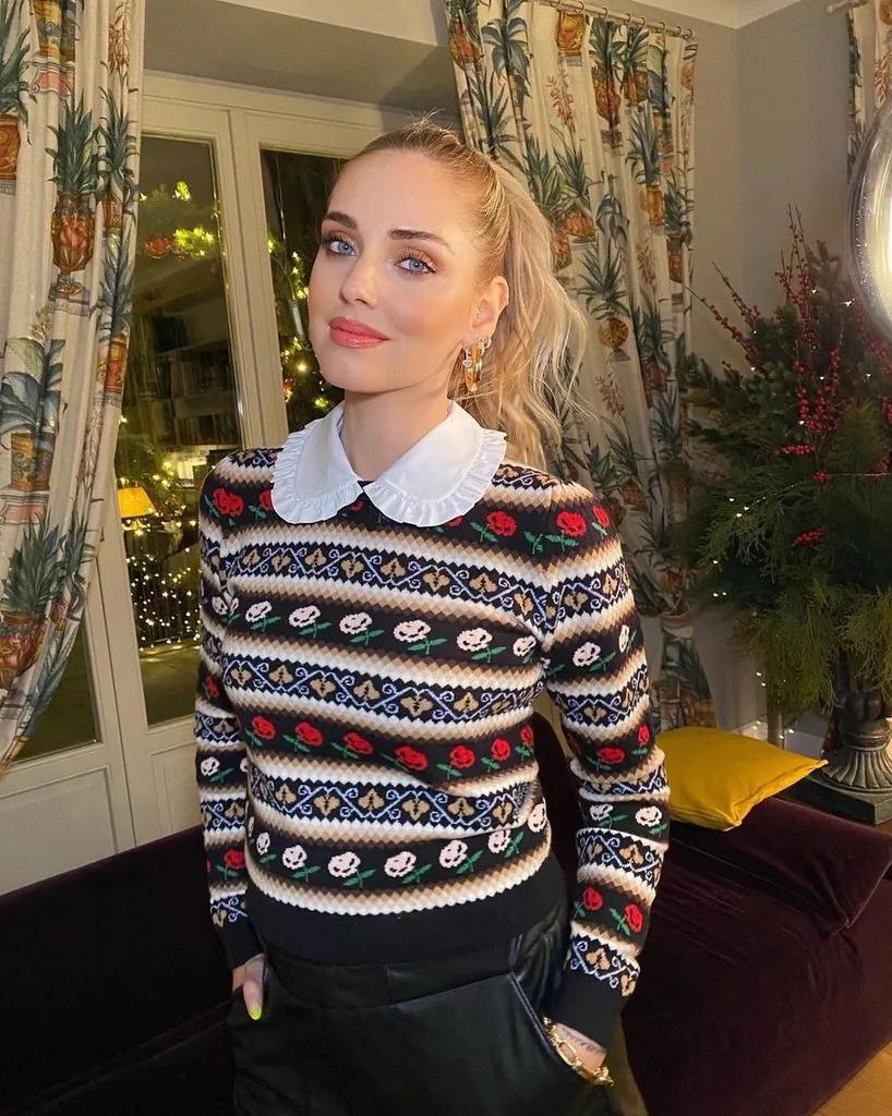 没想到!这3款“奶奶款毛衣”让姑娘们这么上头