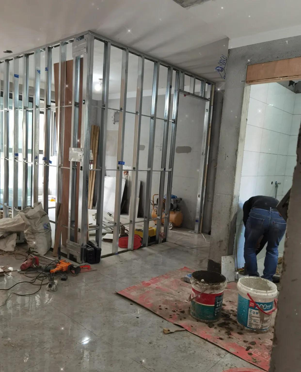 砖砌墙和轻钢龙骨隔墙的优劣对比,轻钢龙骨墙和砖砌墙哪个好