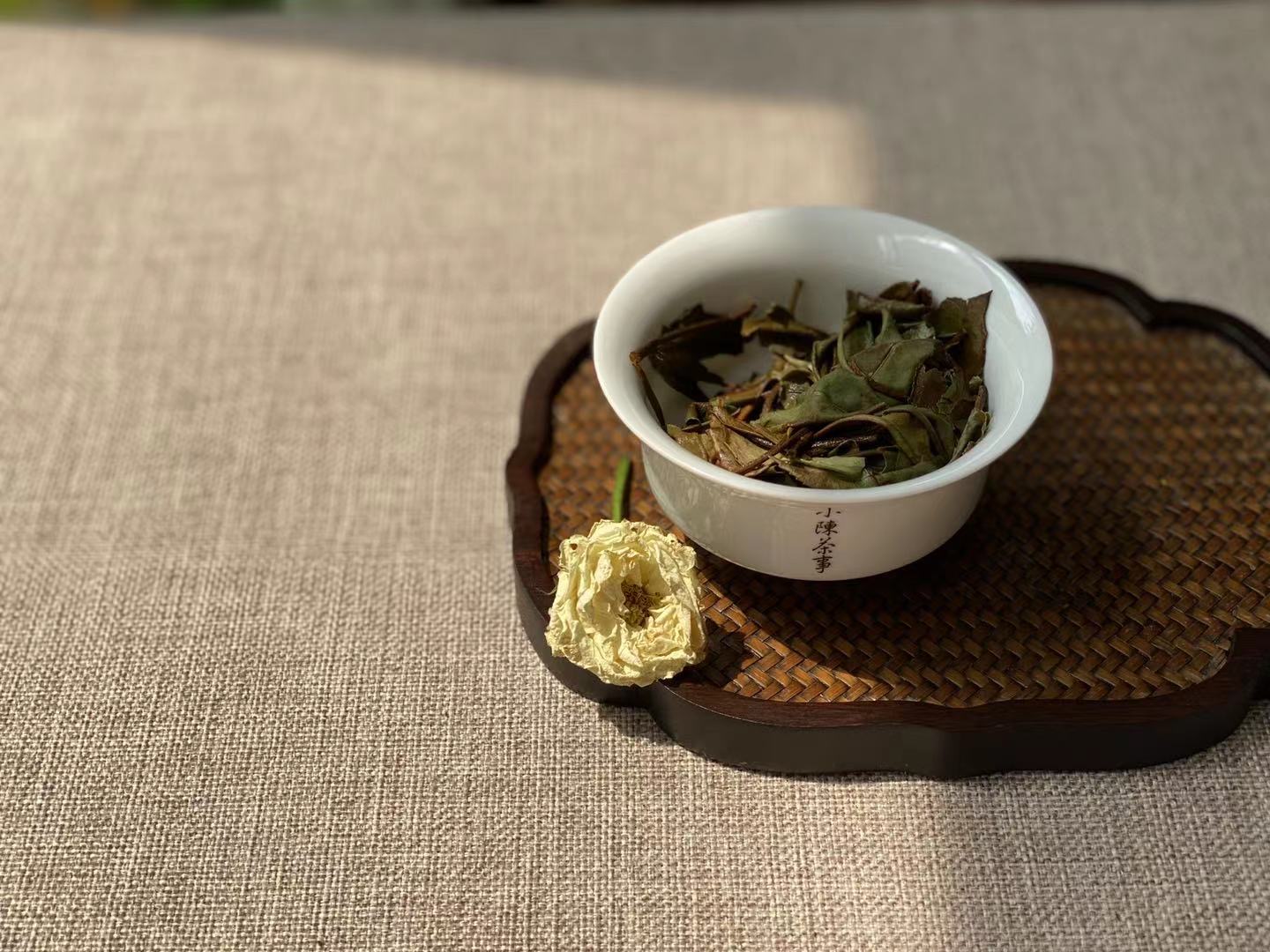 老白茶喝了之后有哪些反应,老白茶到底能不能喝