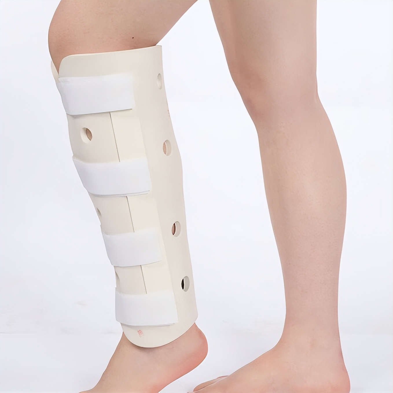 儿童股骨干粉碎性骨折对位不太好,儿童股骨干骨折石膏固定