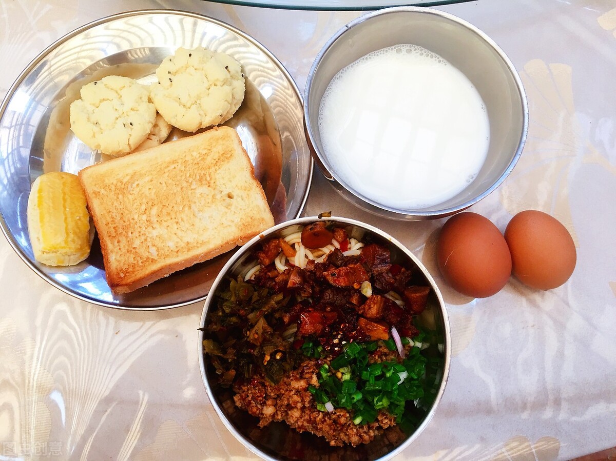 大姨妈又黑又多正常吗,大姨妈来了是黑色的还少怎么办