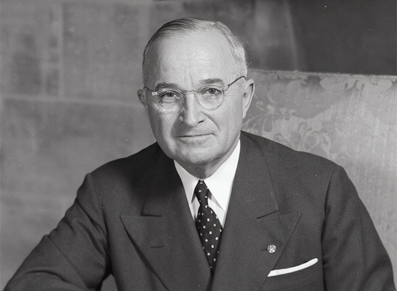 李宗仁得知，毛主席用12万美元买下他的假货后，为何连呼：识货