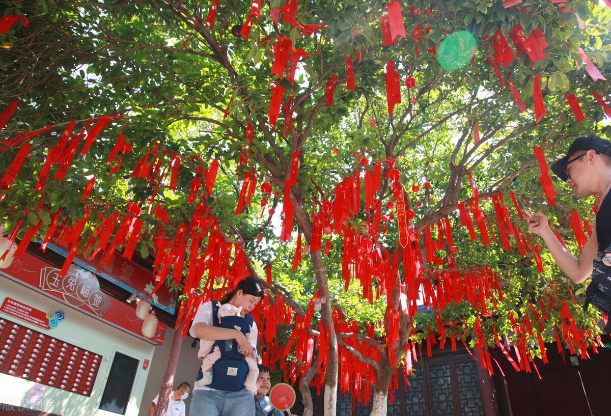 喜欢美食的朋友不要错过,喜欢美食的人要去哪些城市旅游
